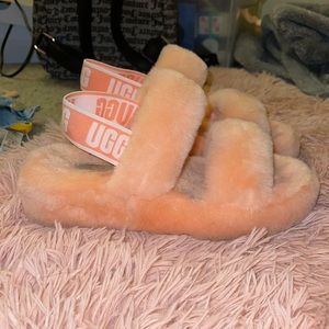 Ugg Slippers Size 6 WOMENS